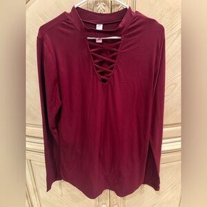 No boundaries Women's Burgundy Crisscross Top size XL (15/17)